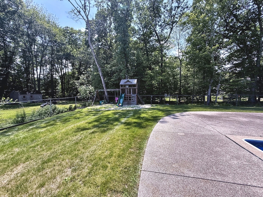 property viewer photo 35