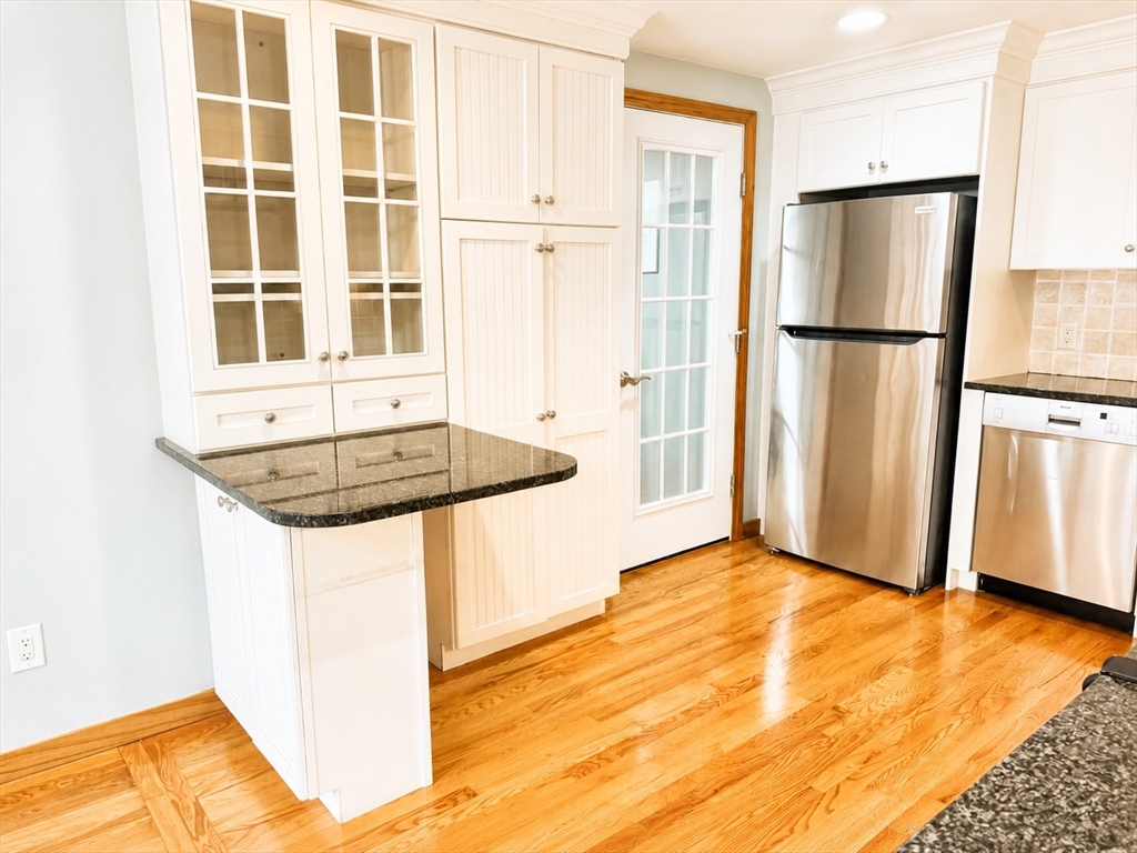 property viewer photo 7