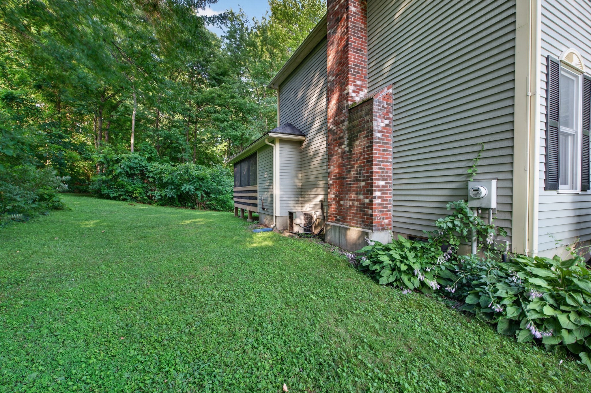 main property photo 40