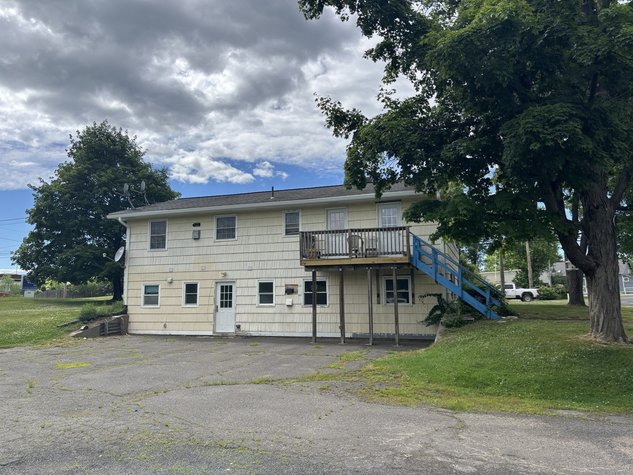 main property photo 6