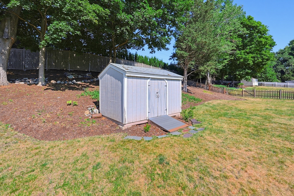 main property photo 37