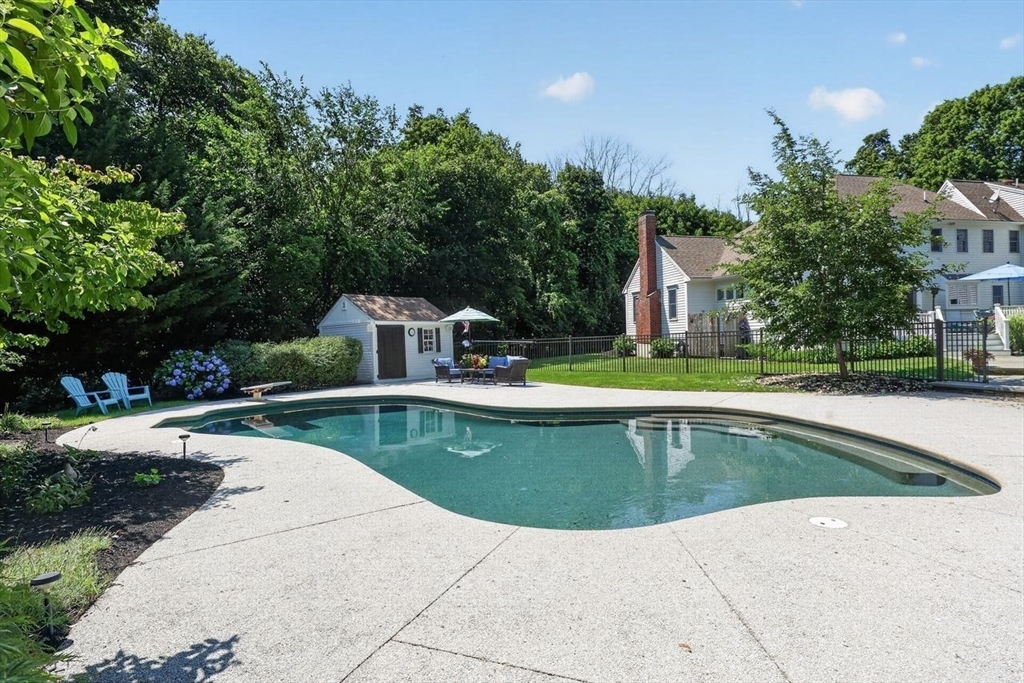 main property photo 34