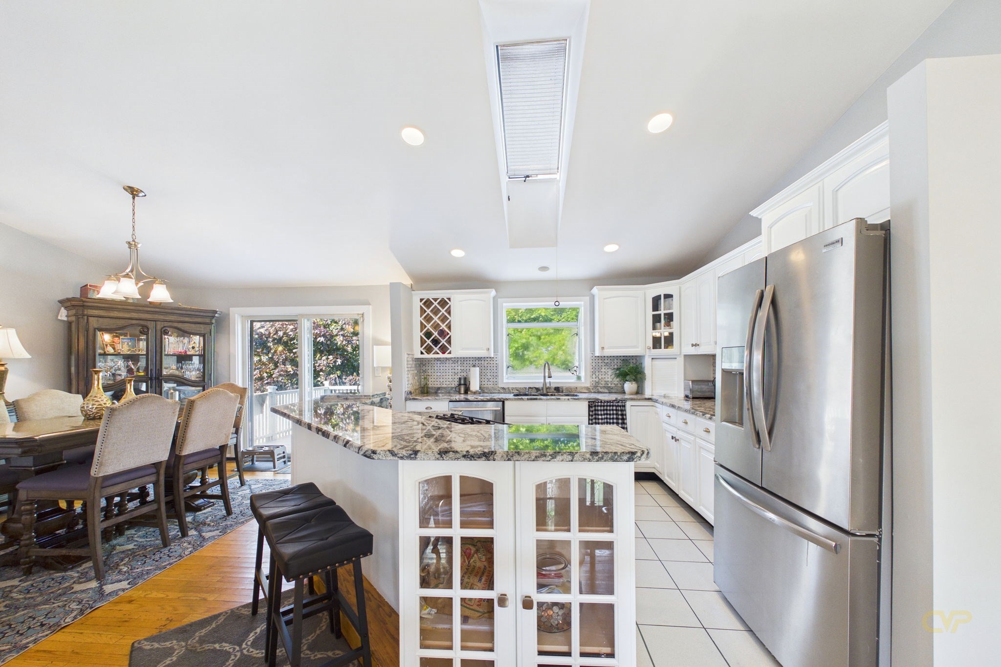 main property photo 13
