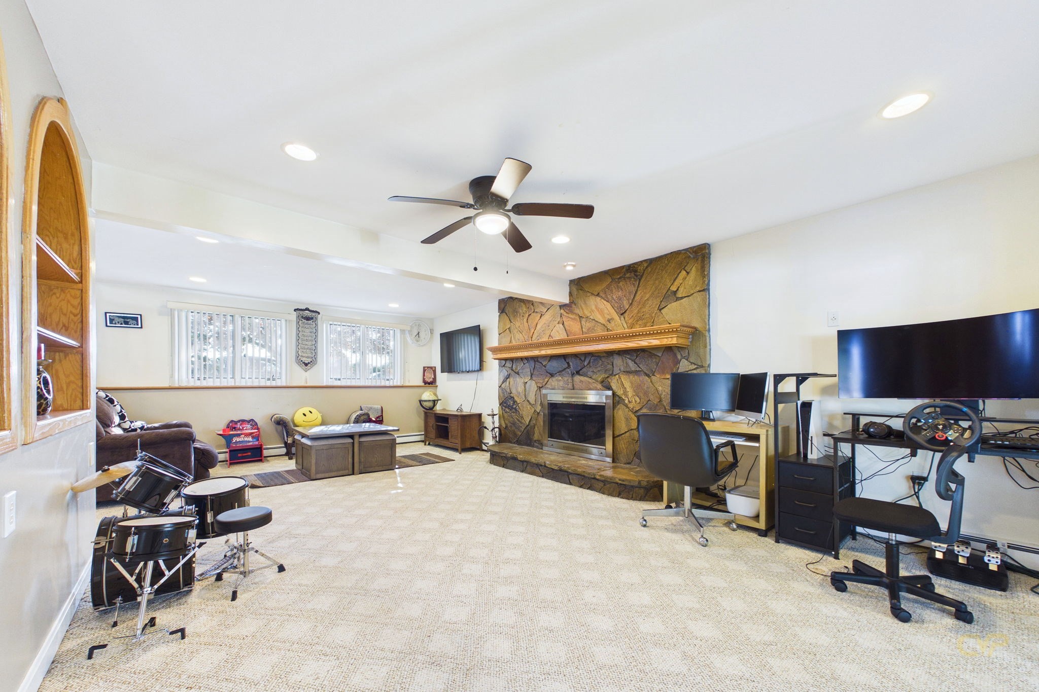 main property photo 29