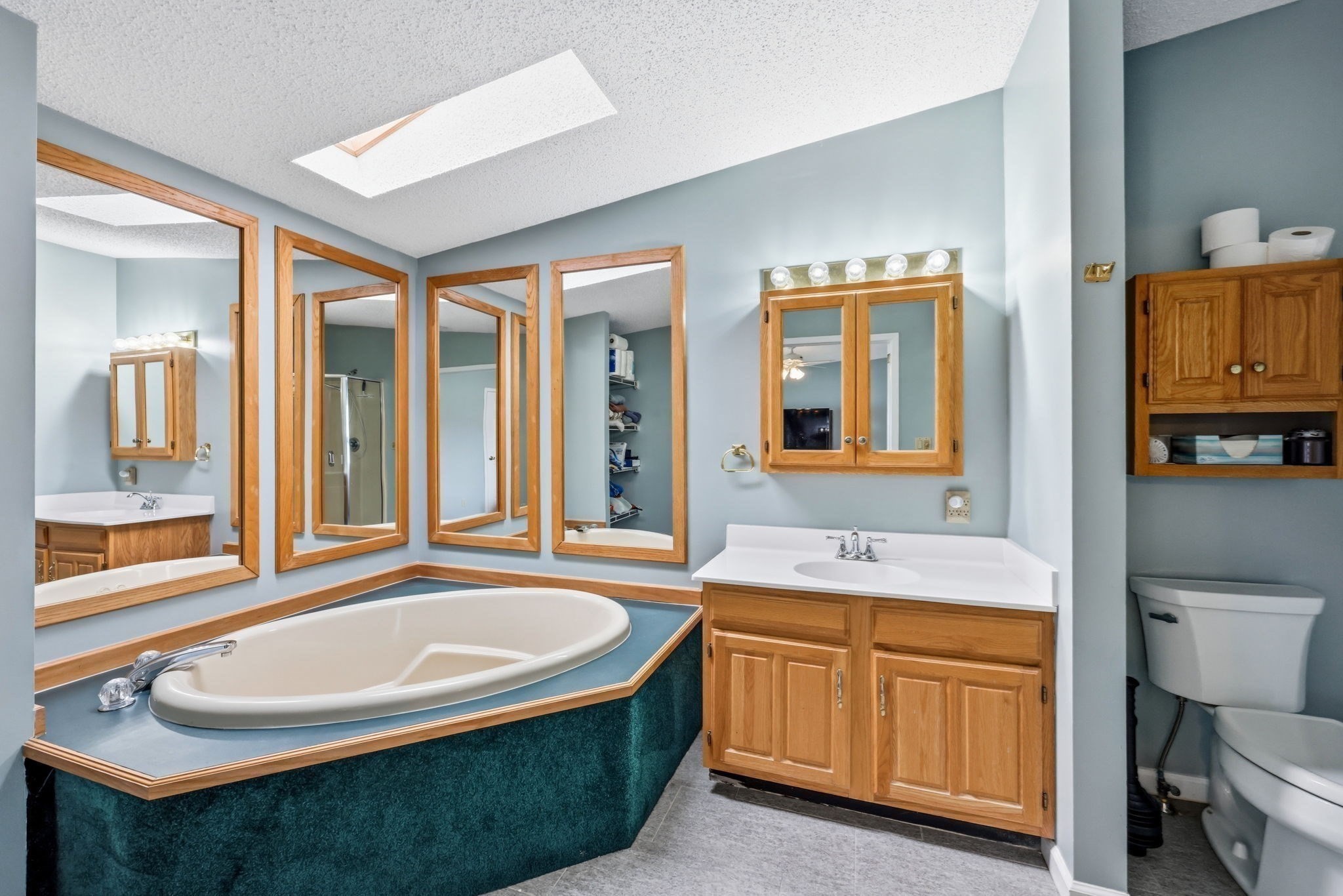 main property photo 13