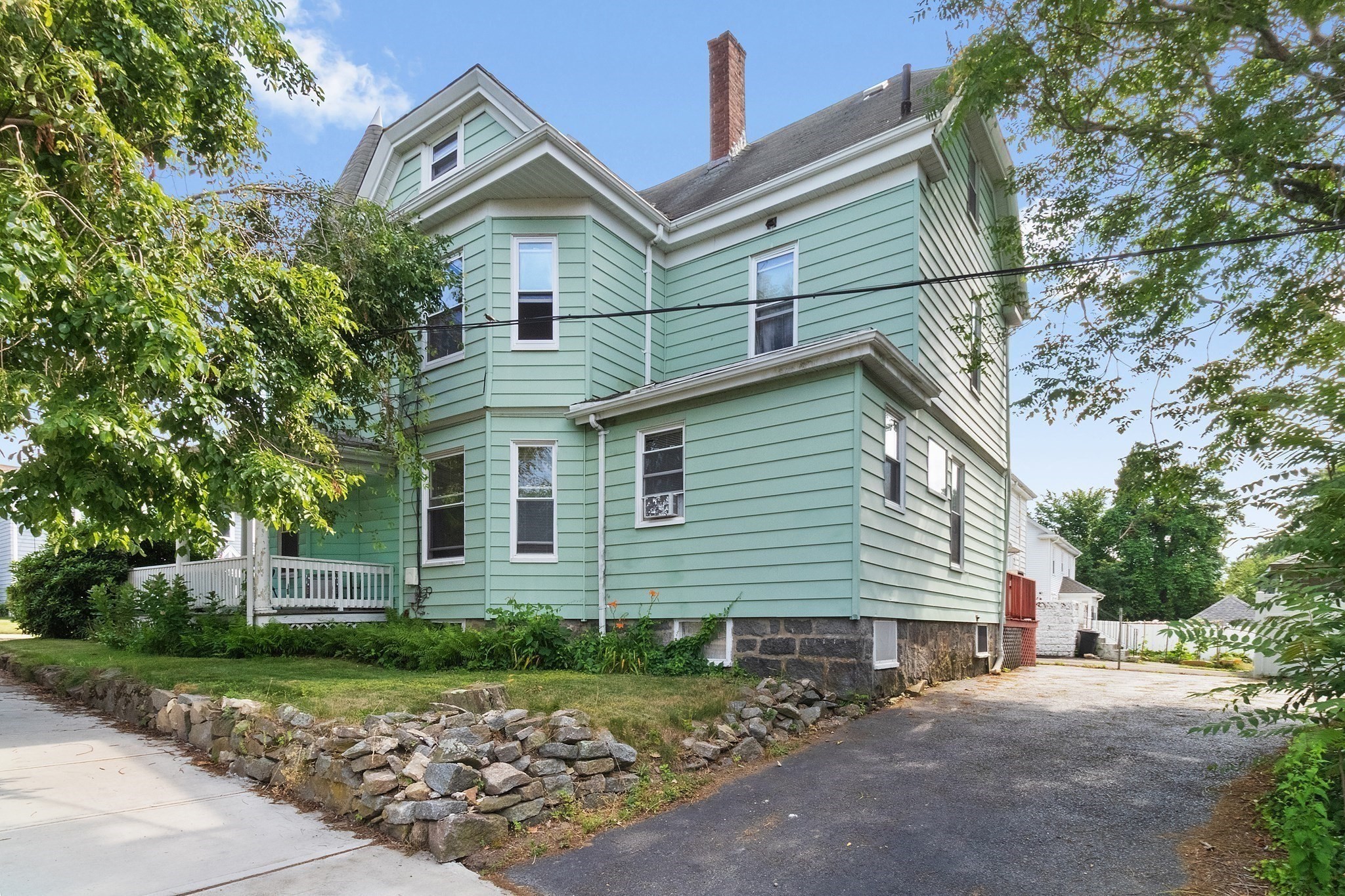 main property photo 3