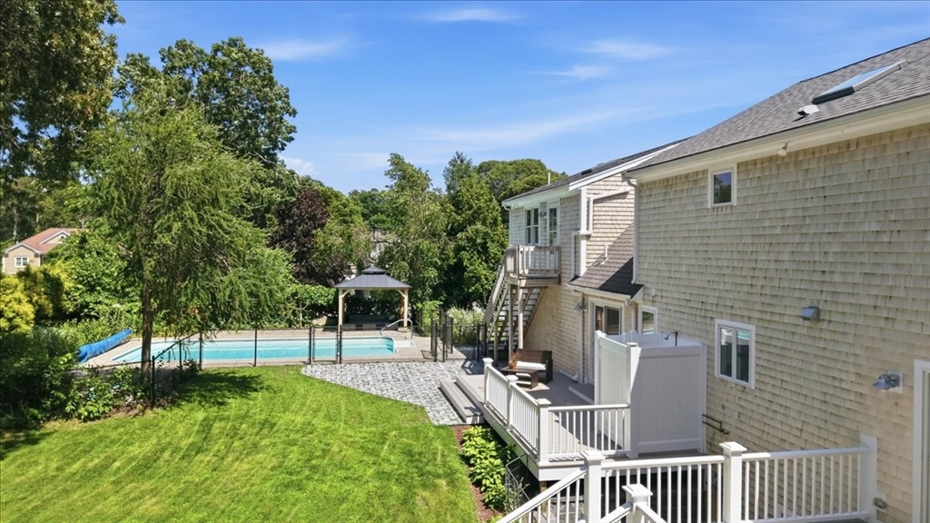 main property photo 24
