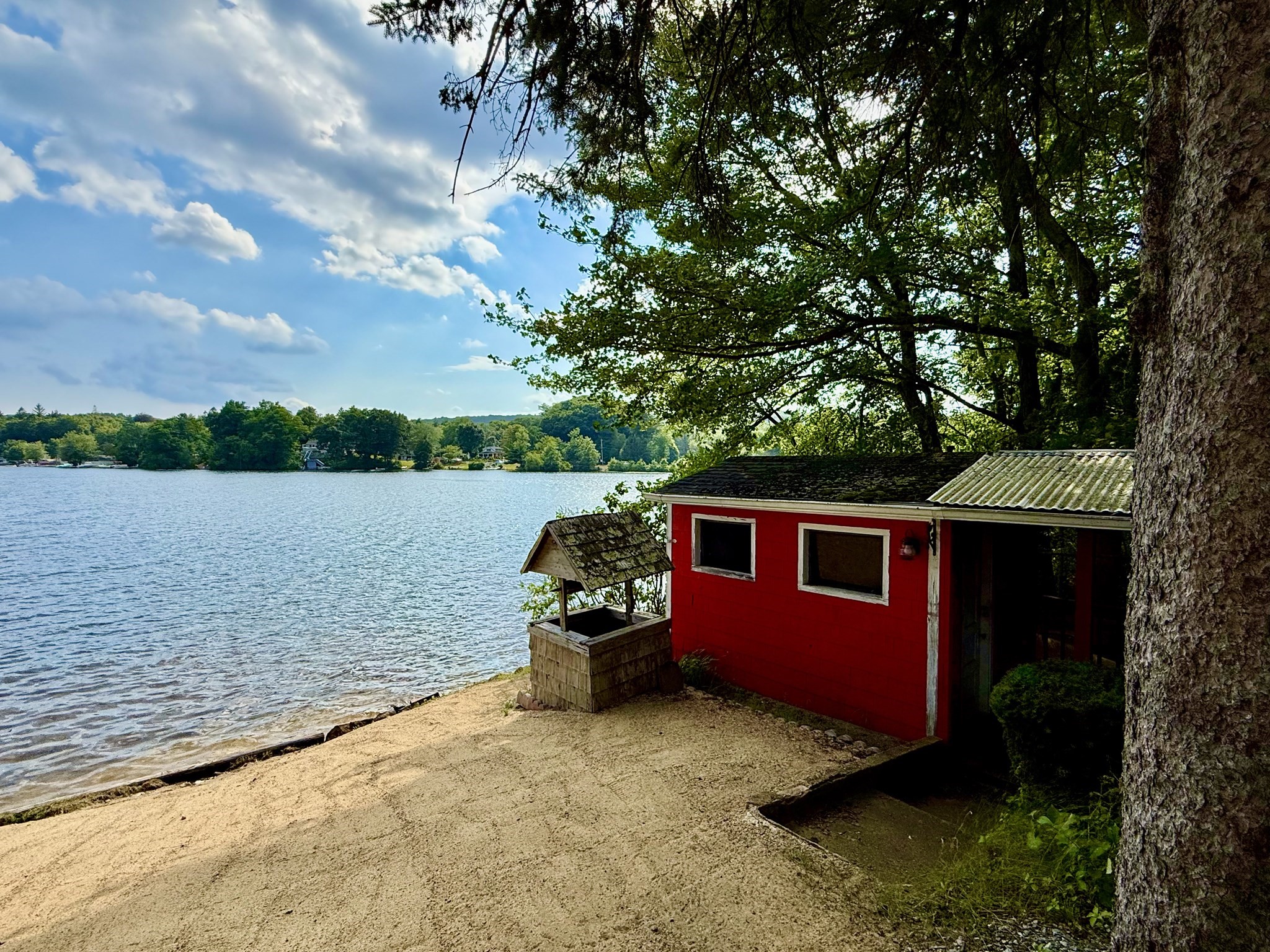 main property photo 32