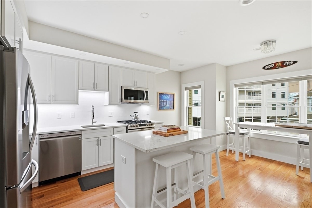 property viewer photo 2