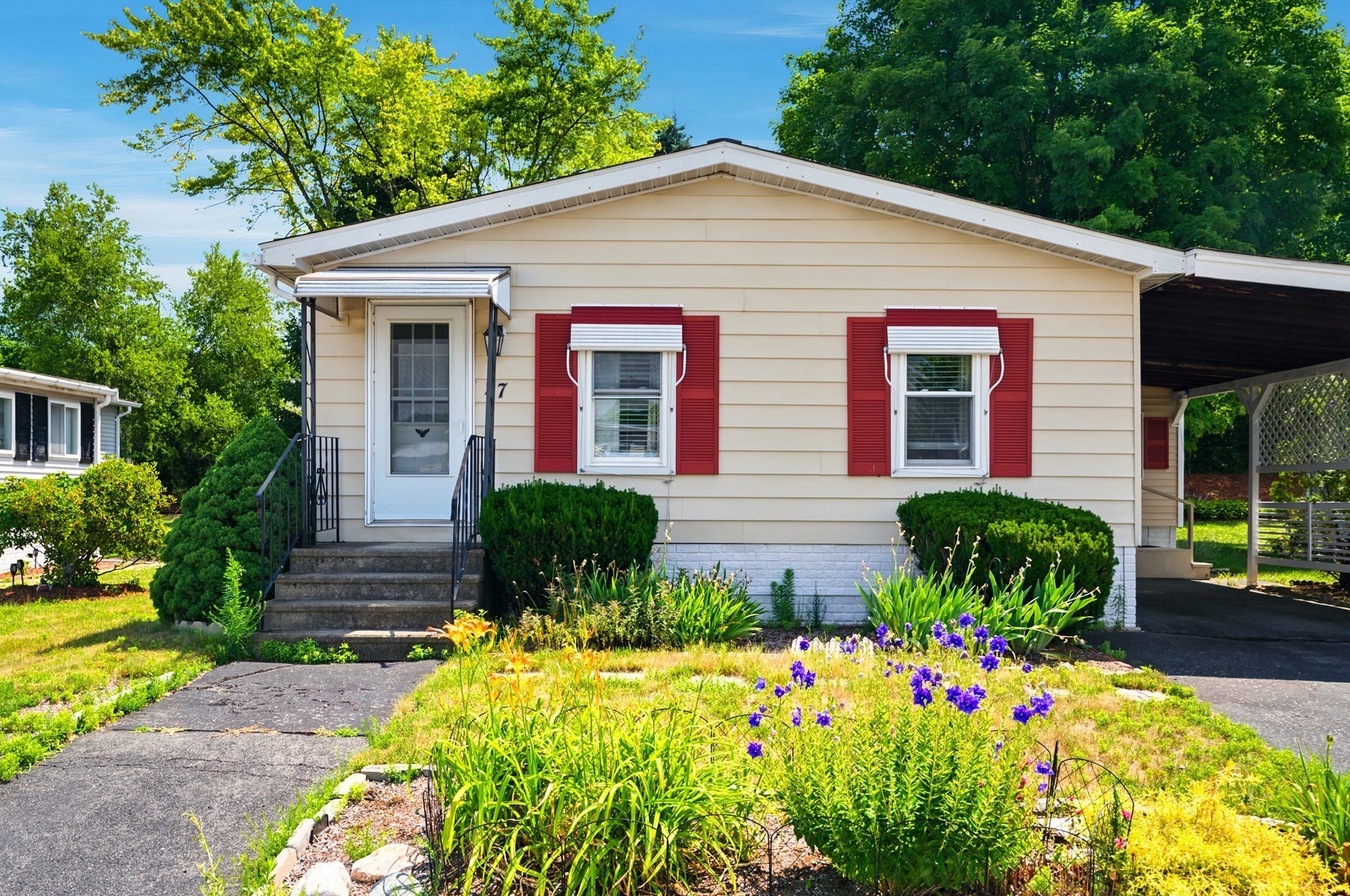 main property photo 3