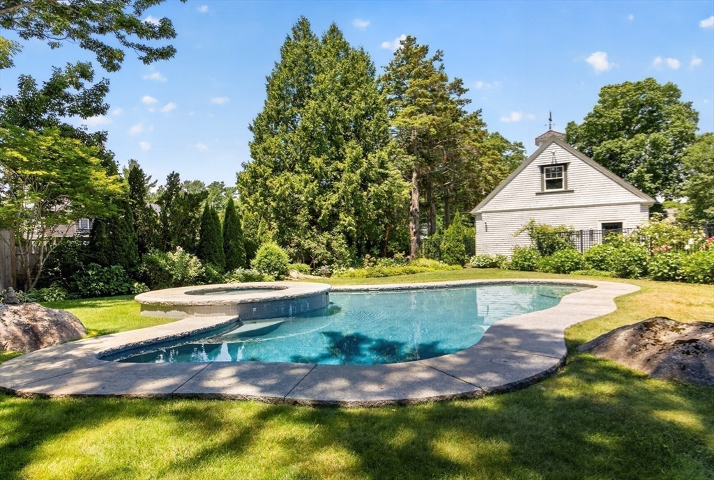 main property photo 35