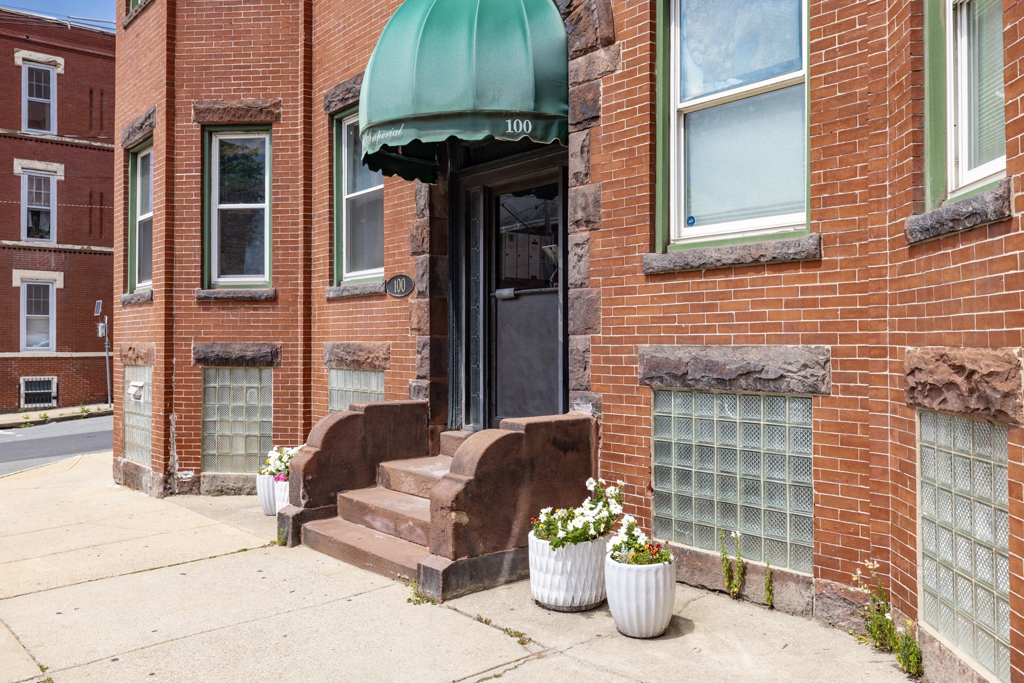 main property photo 17