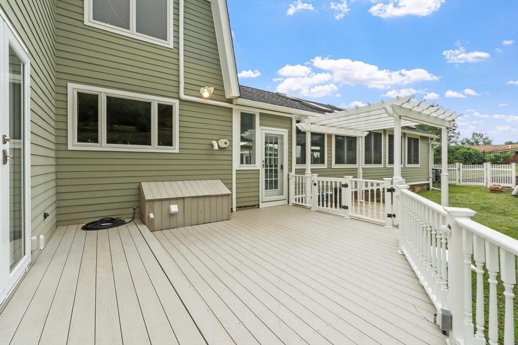 main property photo 36