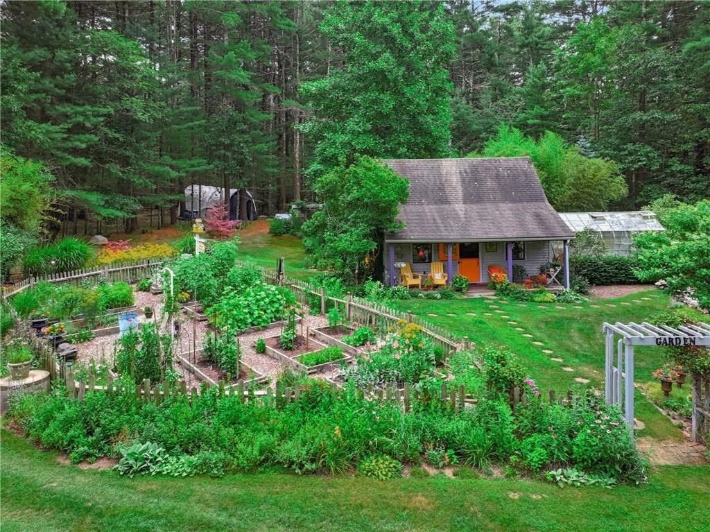 main property photo 39