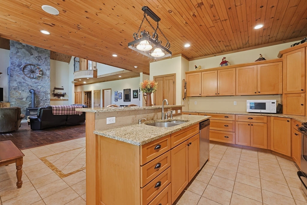 property viewer photo 16