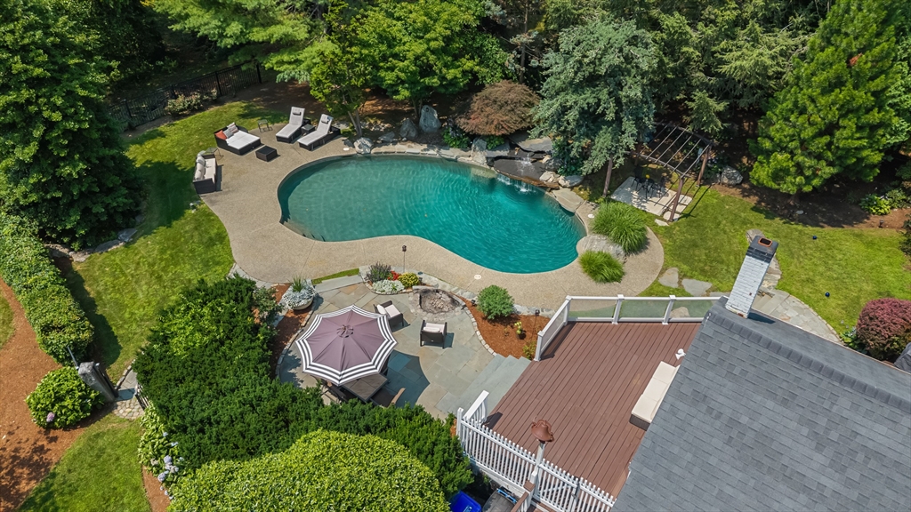 main property photo 37