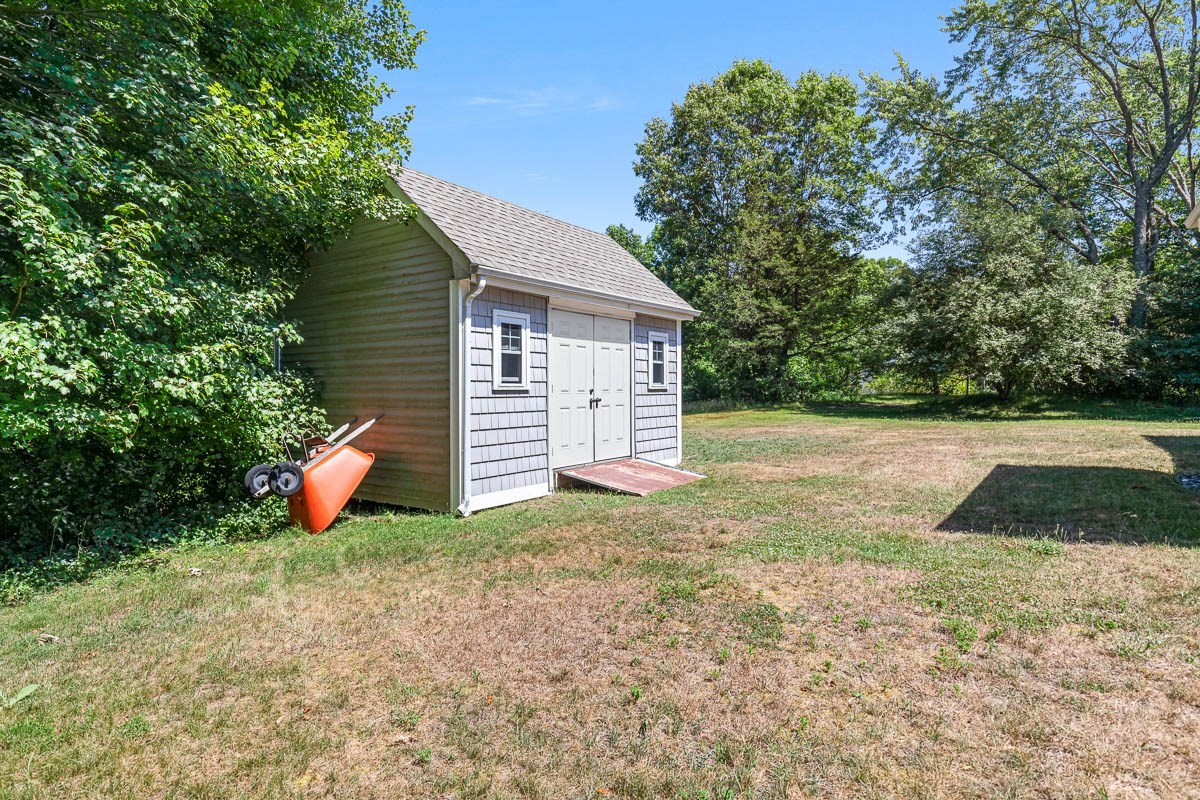 main property photo 40