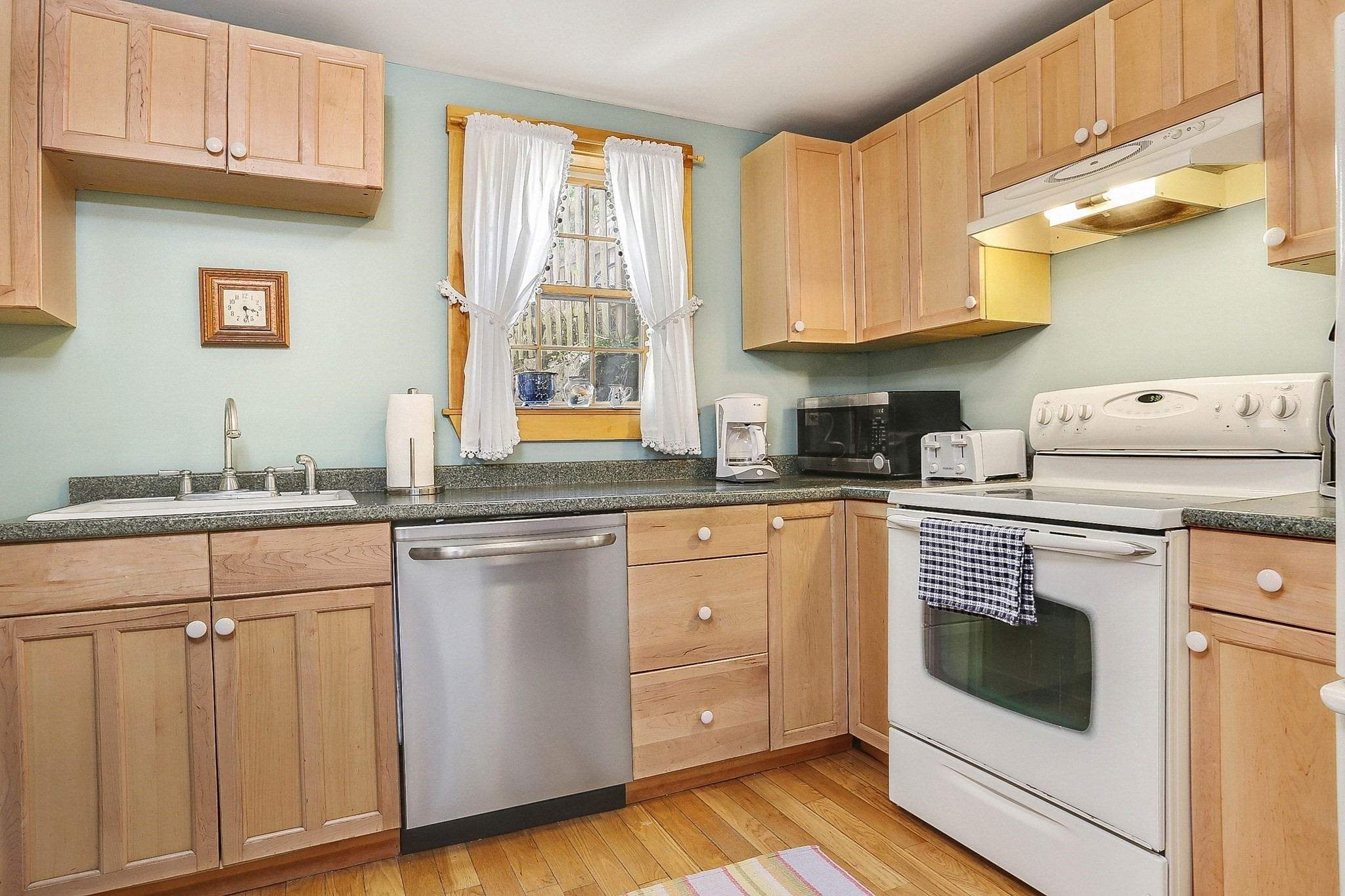 main property photo 9
