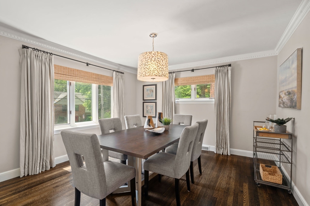 property viewer photo 3