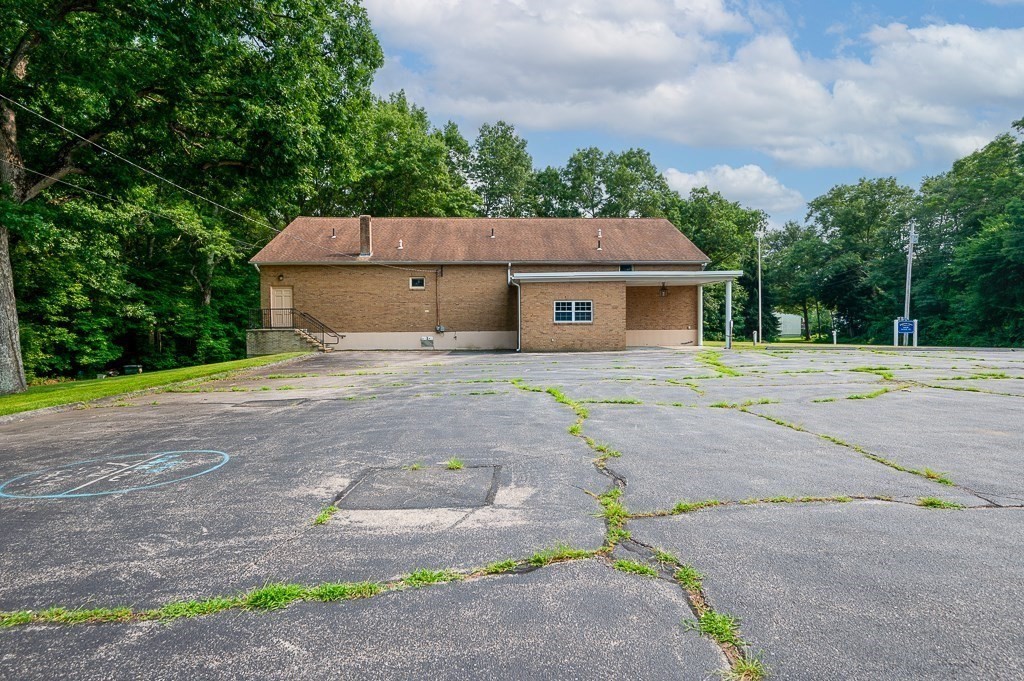 main property photo 40