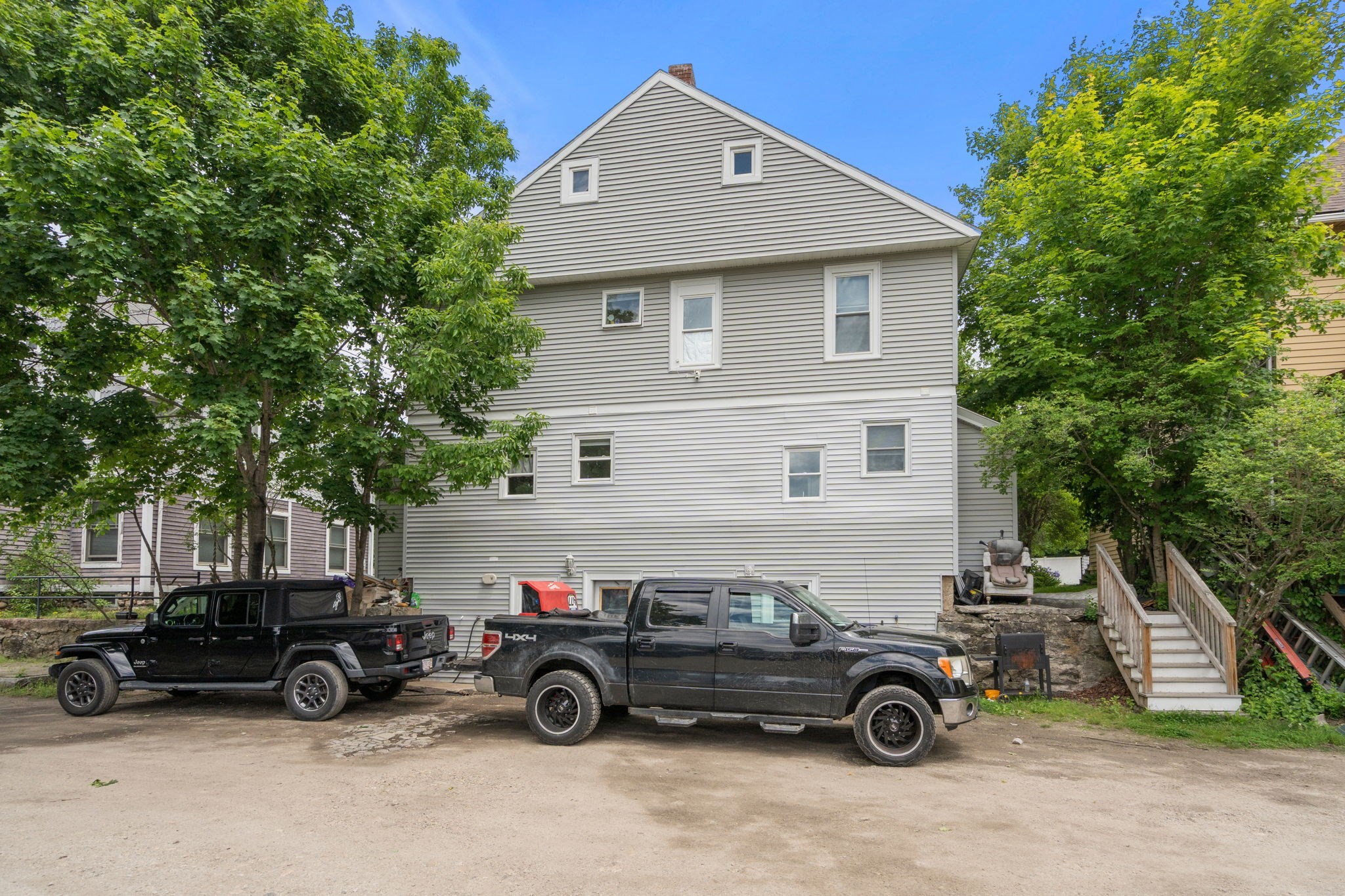 main property photo 40
