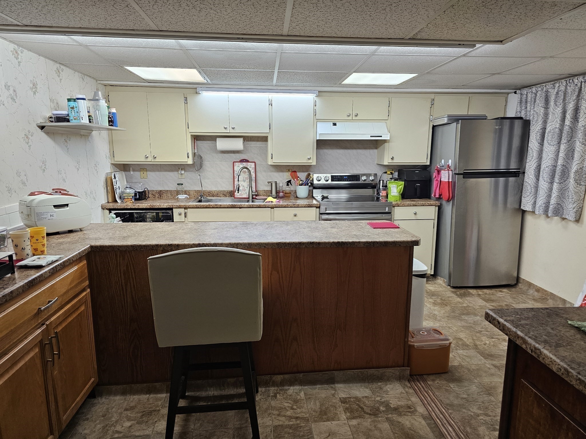 main property photo 8