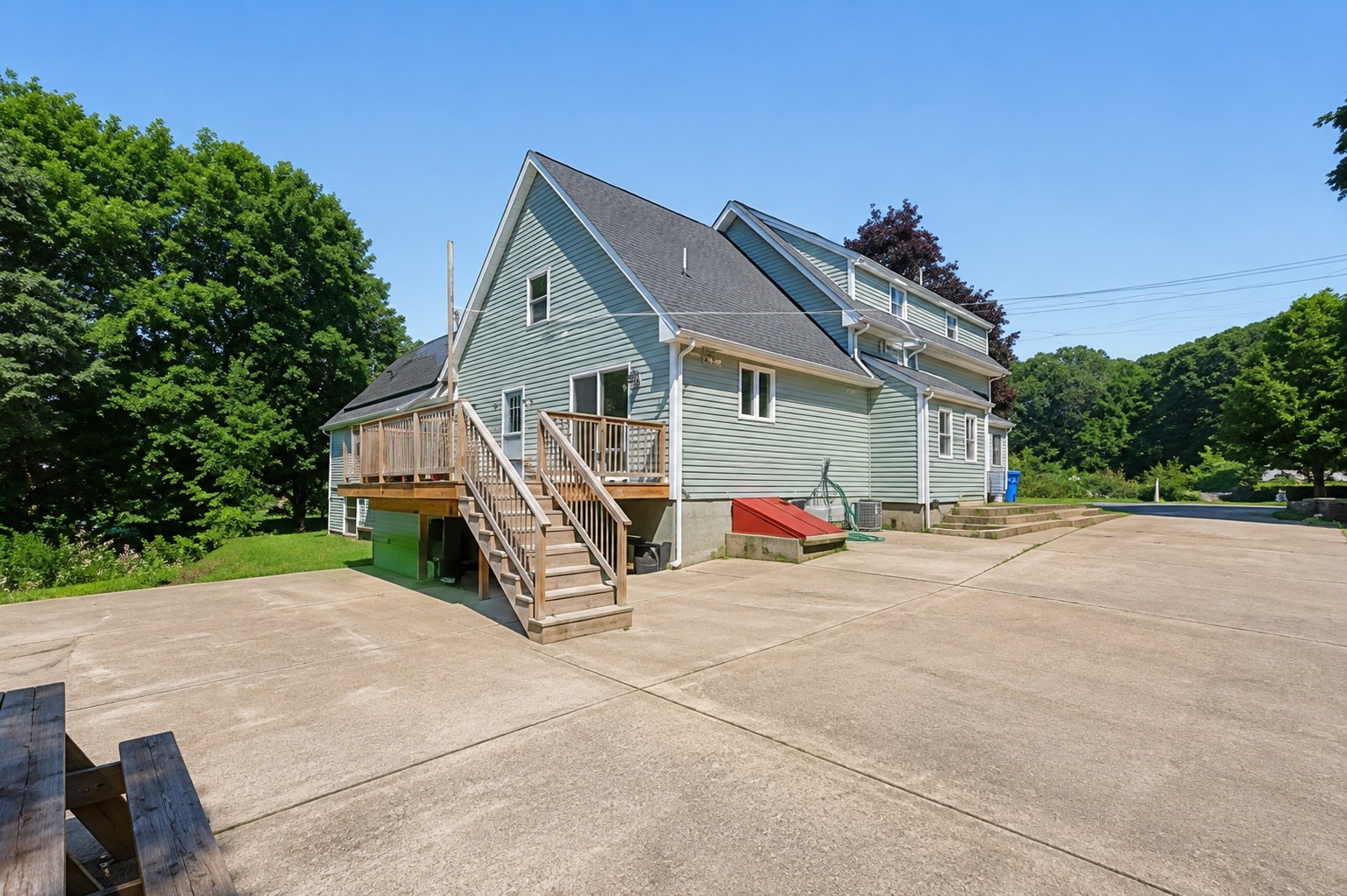 main property photo 5