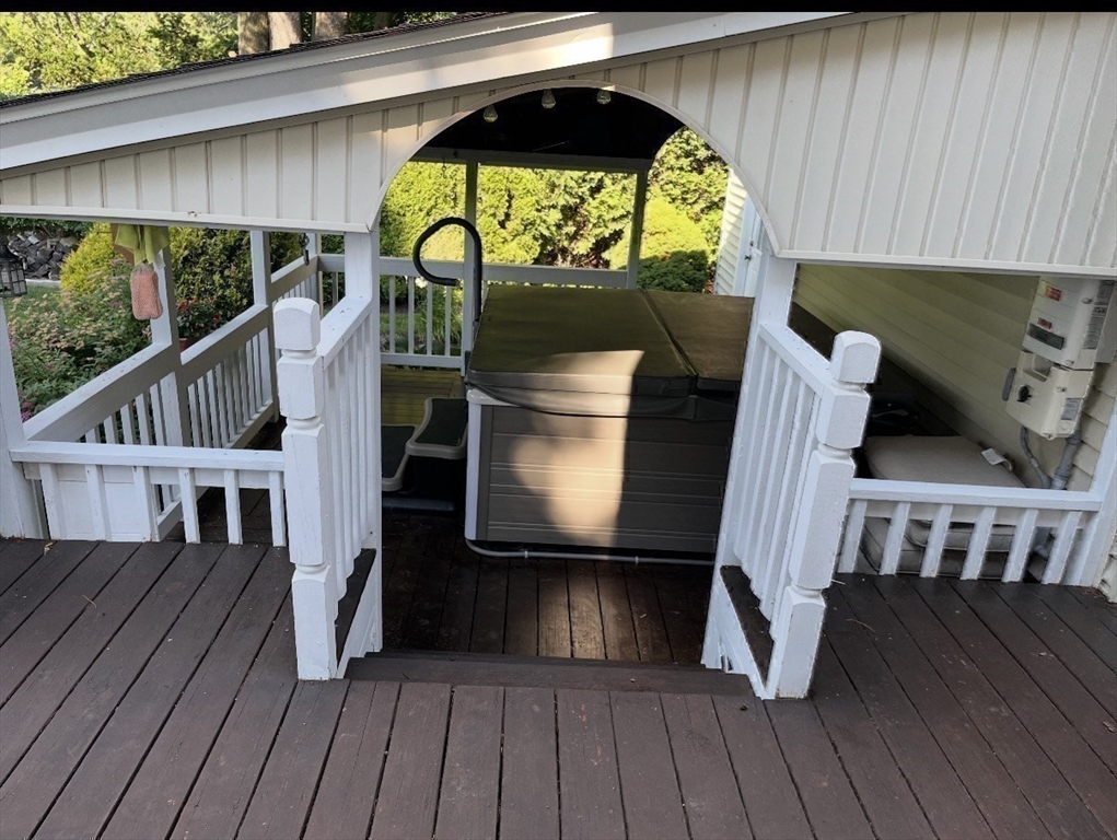 main property photo 28