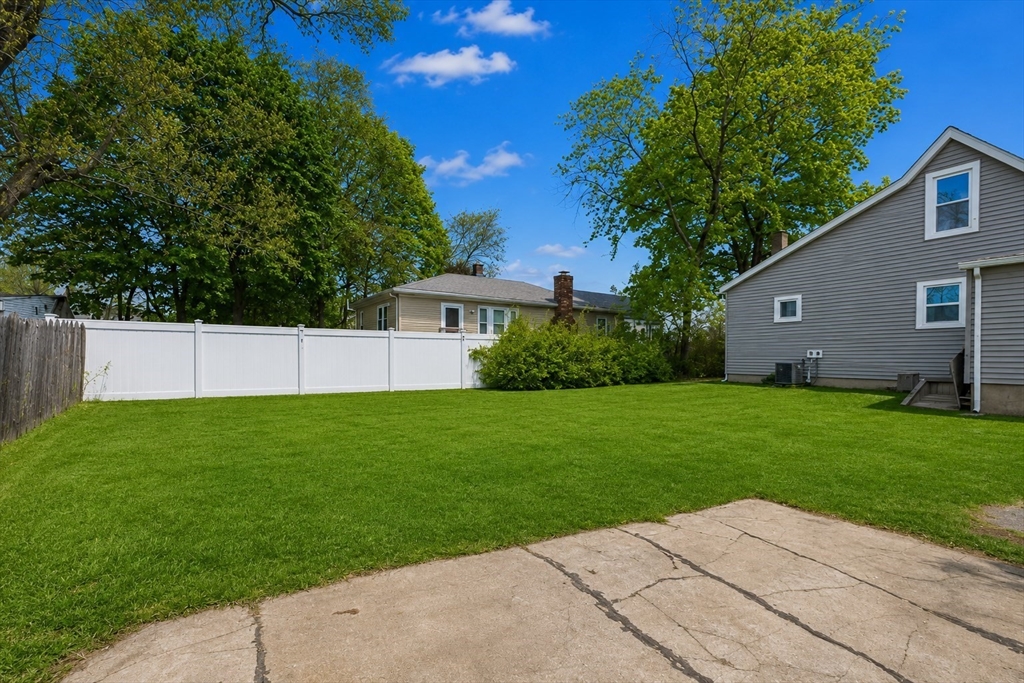 main property photo 13