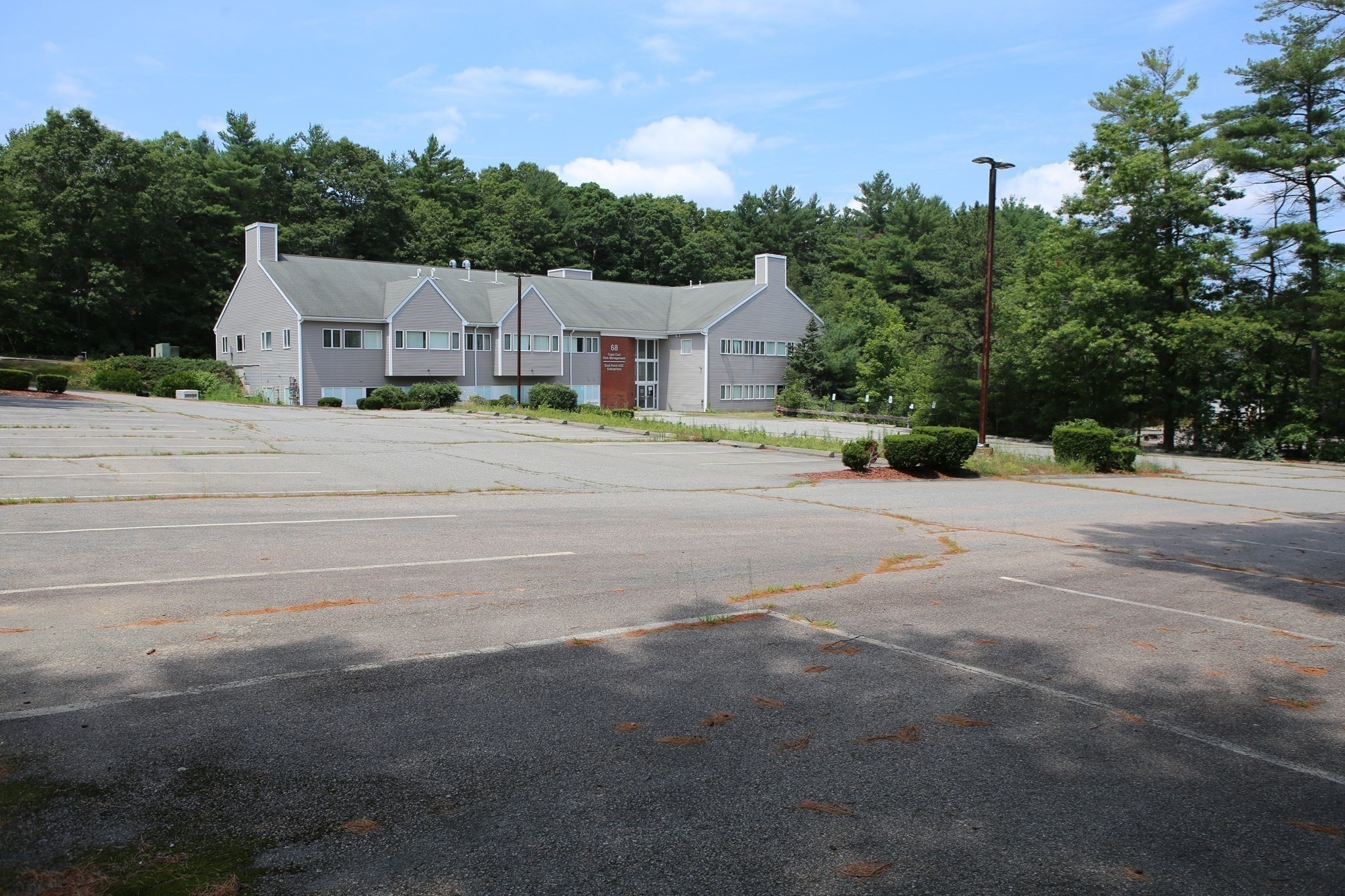 main property photo 14