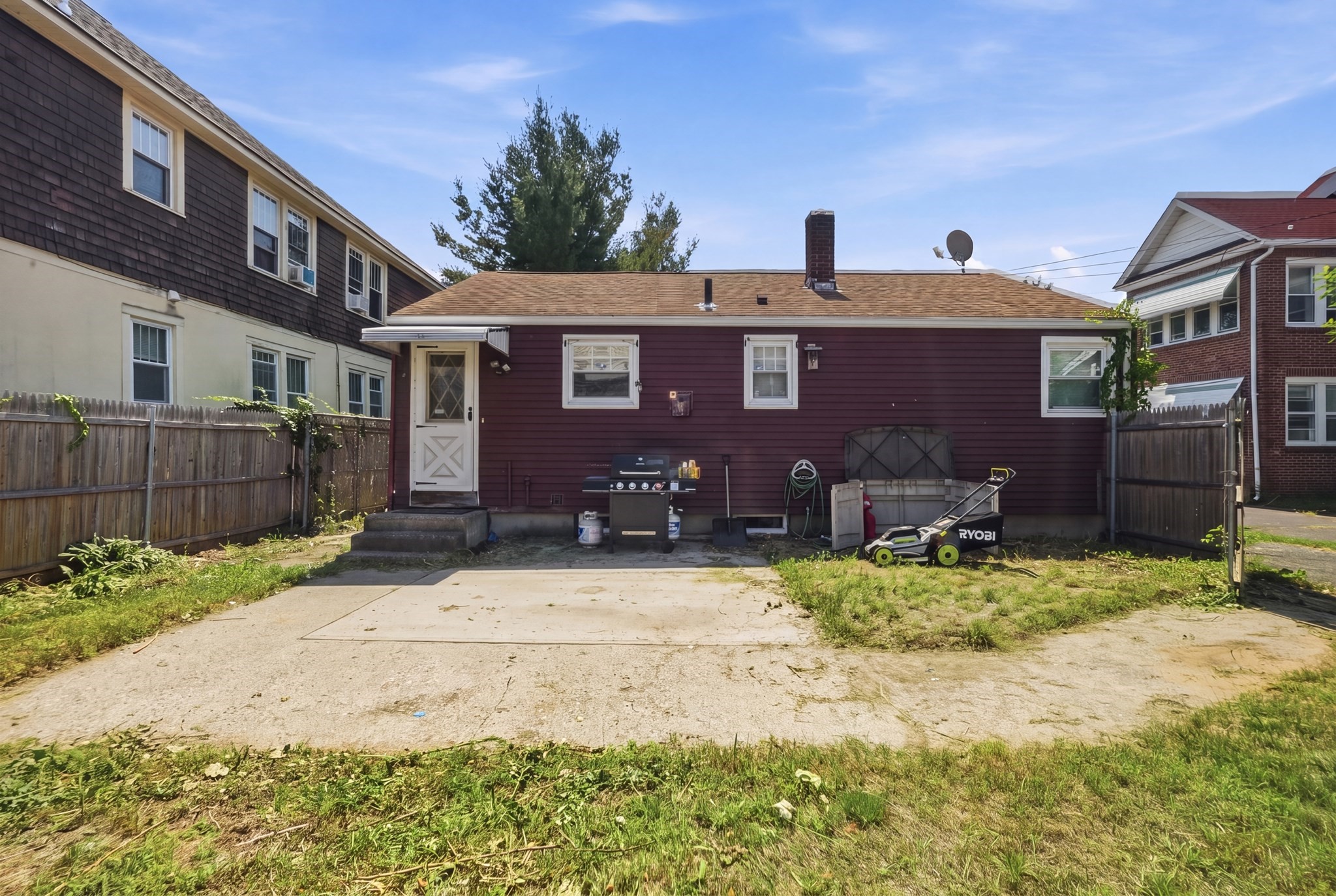 main property photo 20