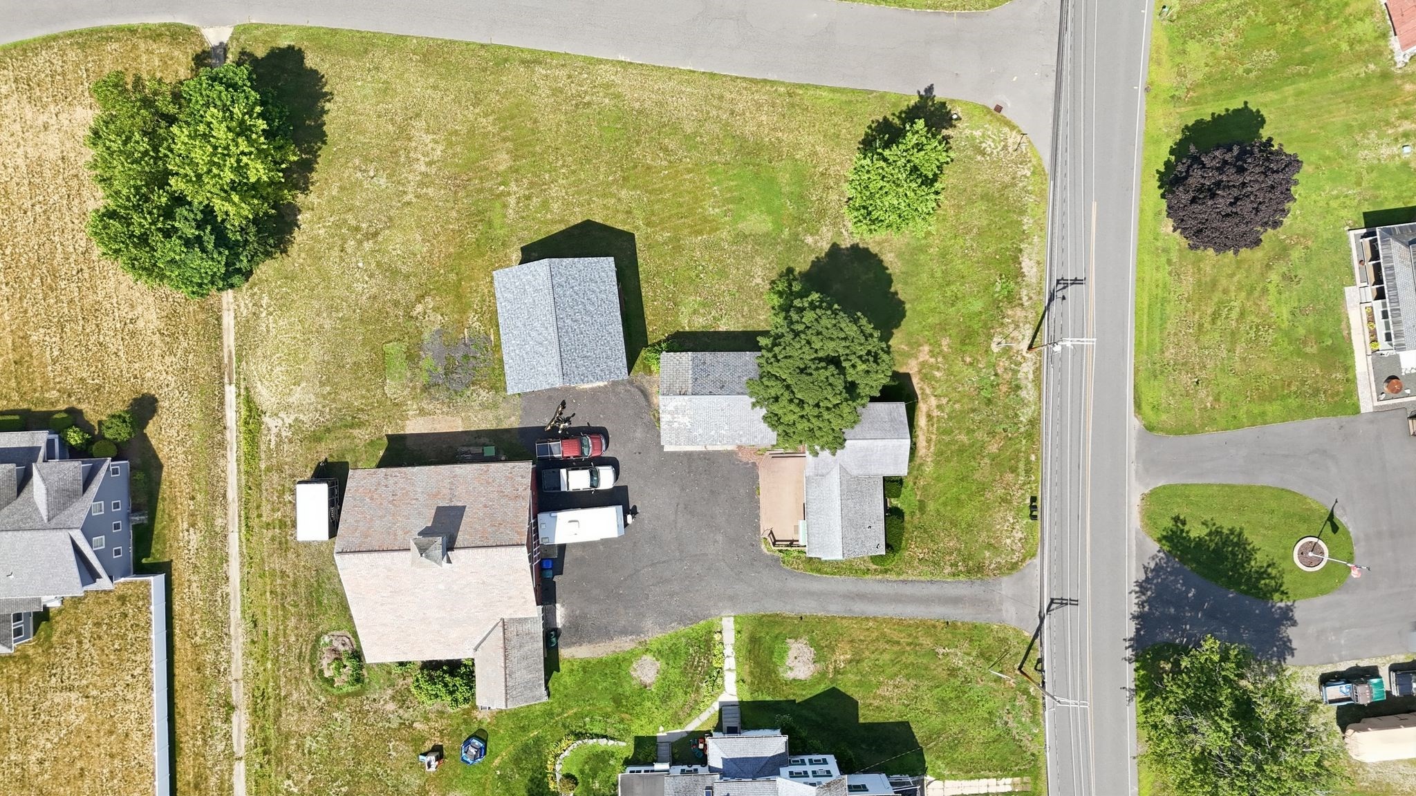main property photo 31