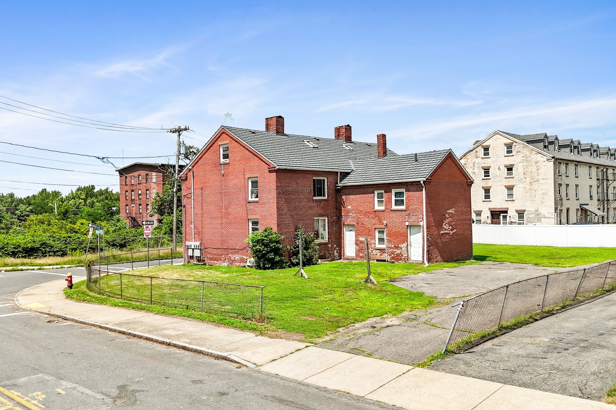 main property photo 25