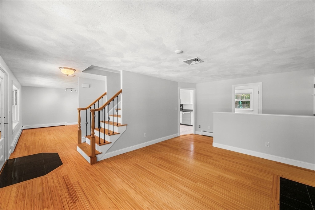 property viewer photo 24