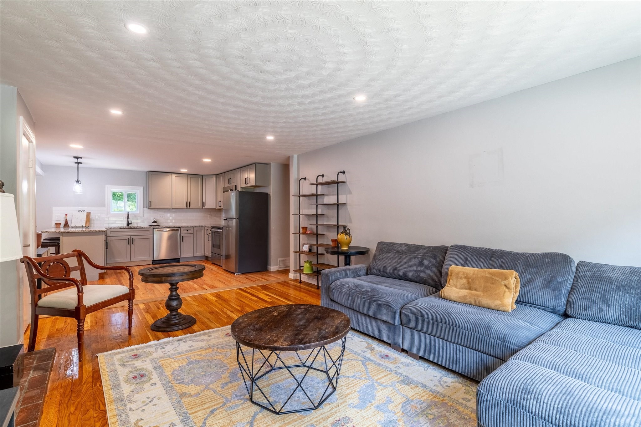 main property photo 16
