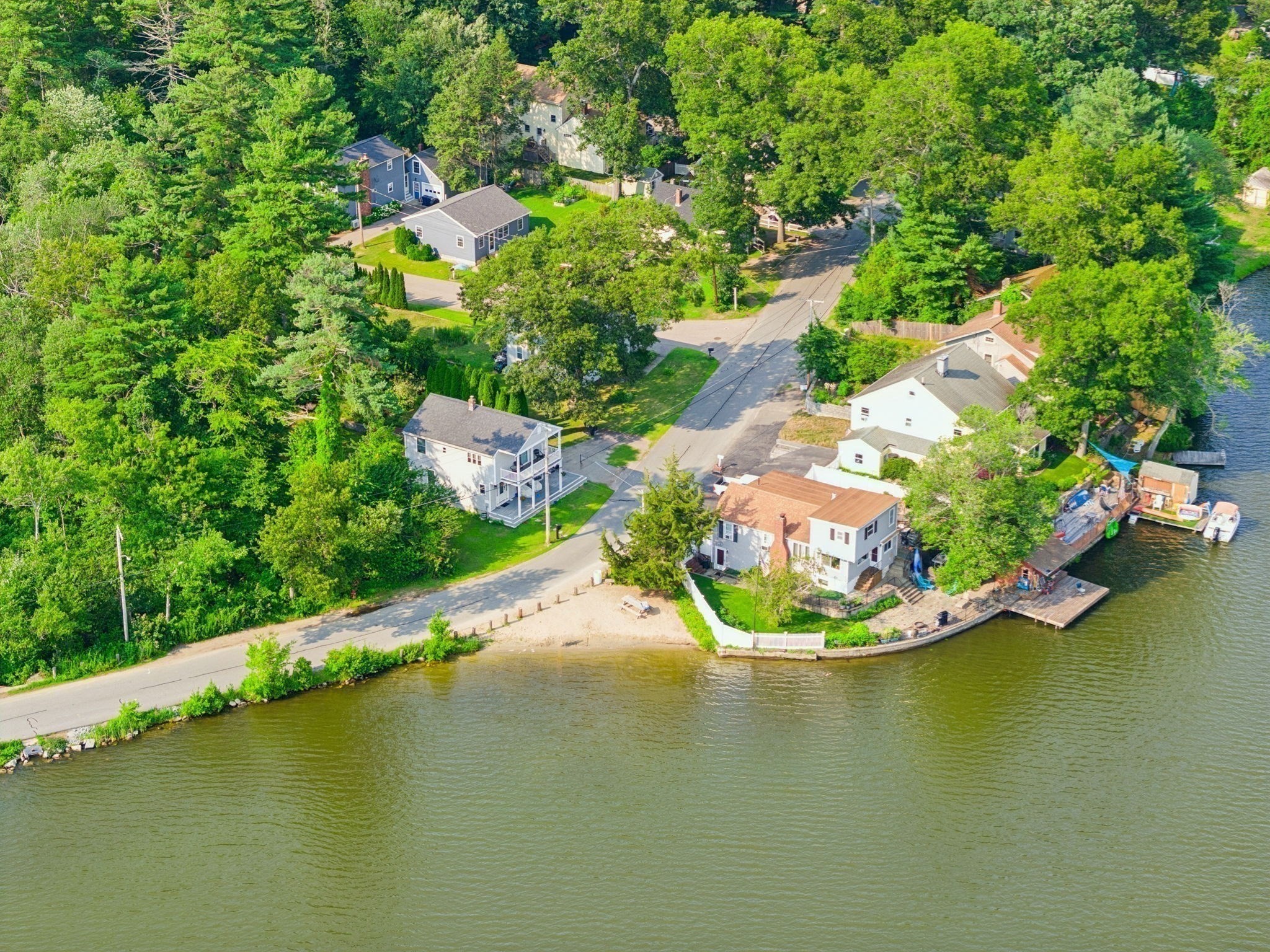 main property photo 33