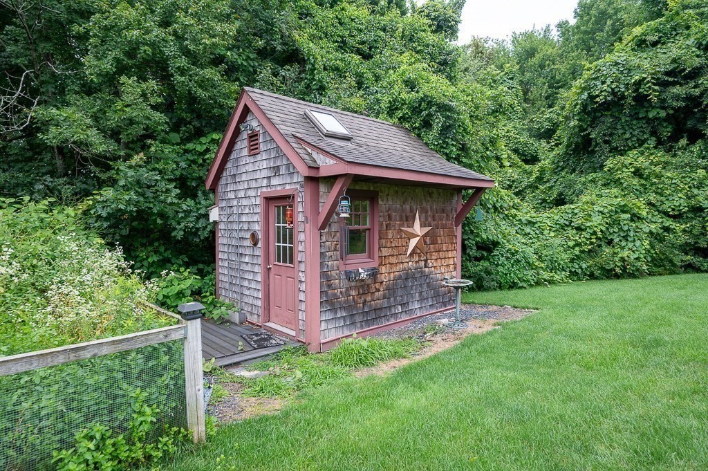 main property photo 37