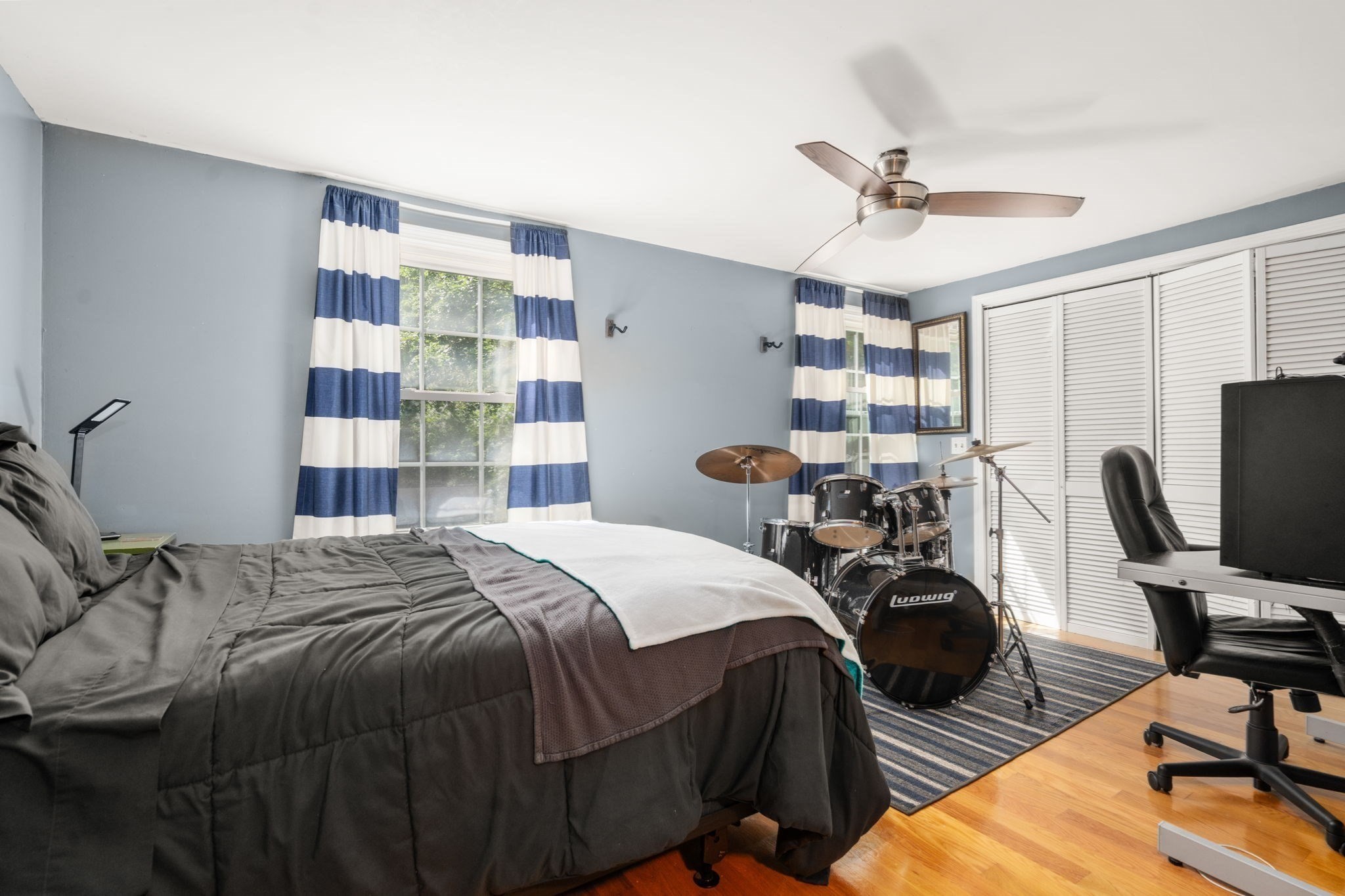 main property photo 18
