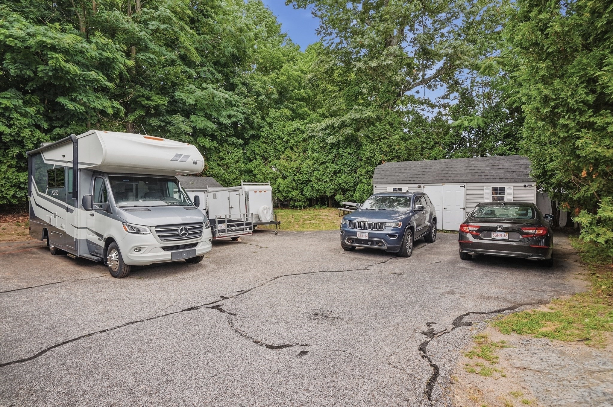 main property photo 29