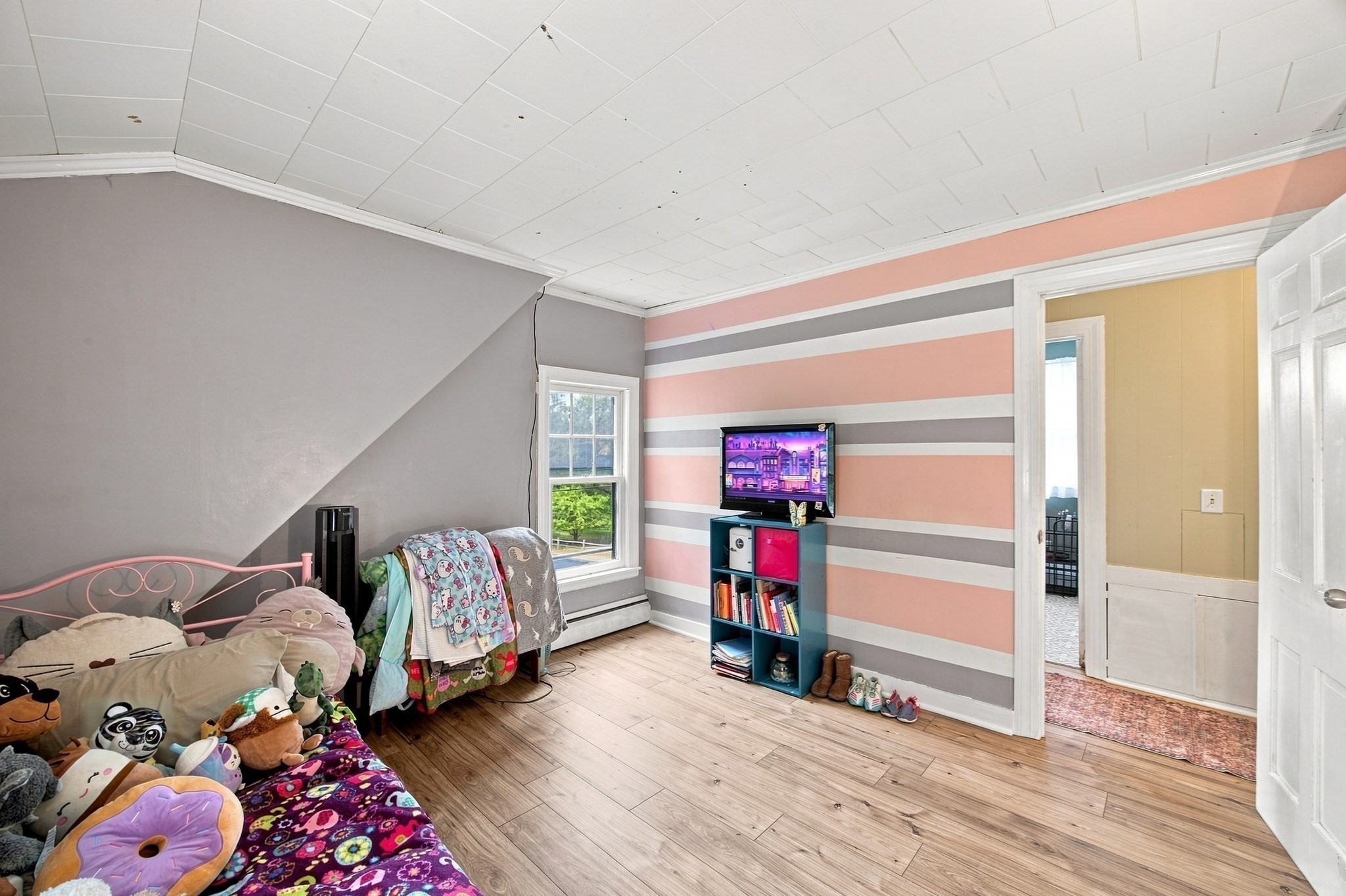 main property photo 27