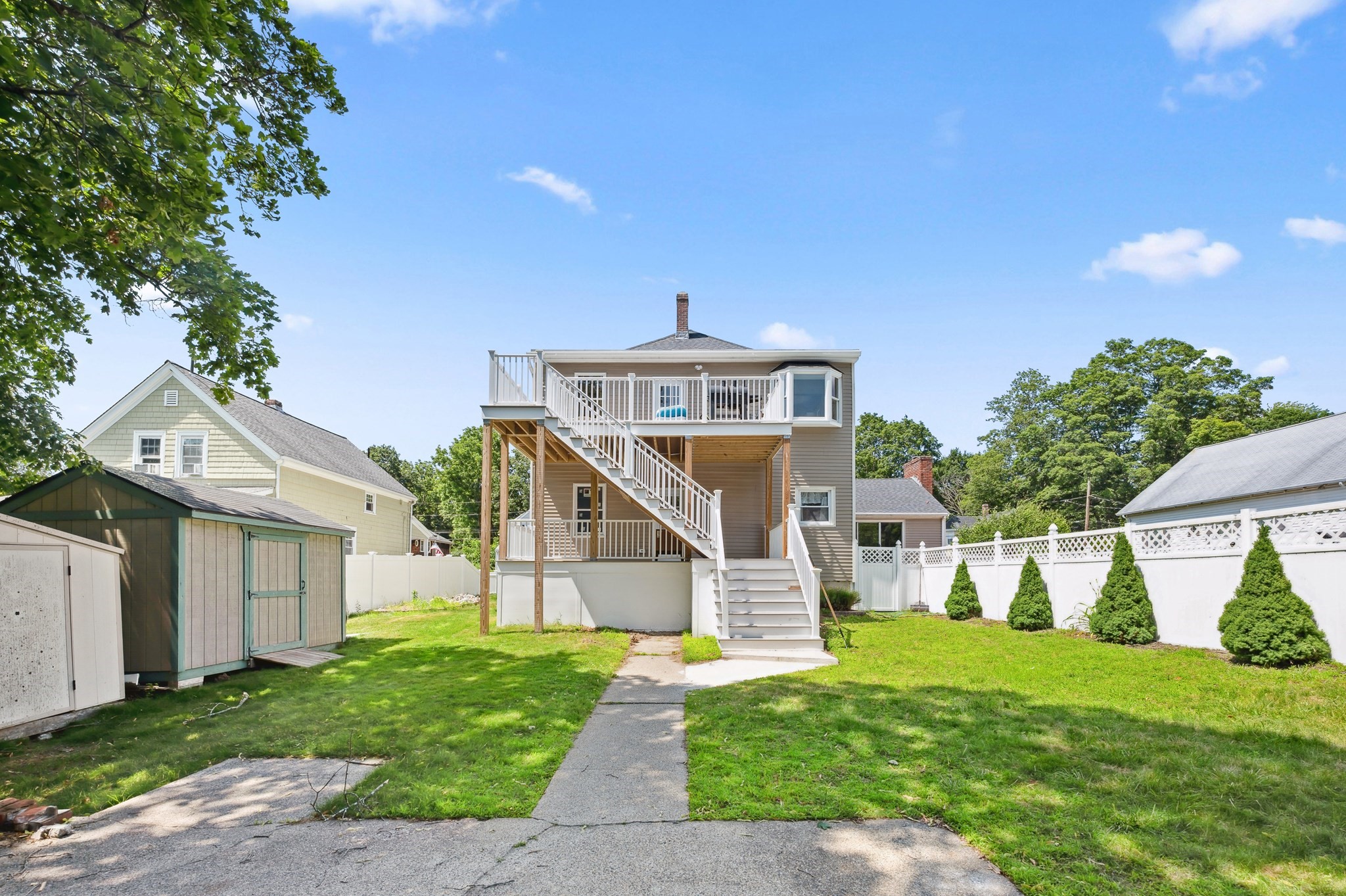 main property photo 13