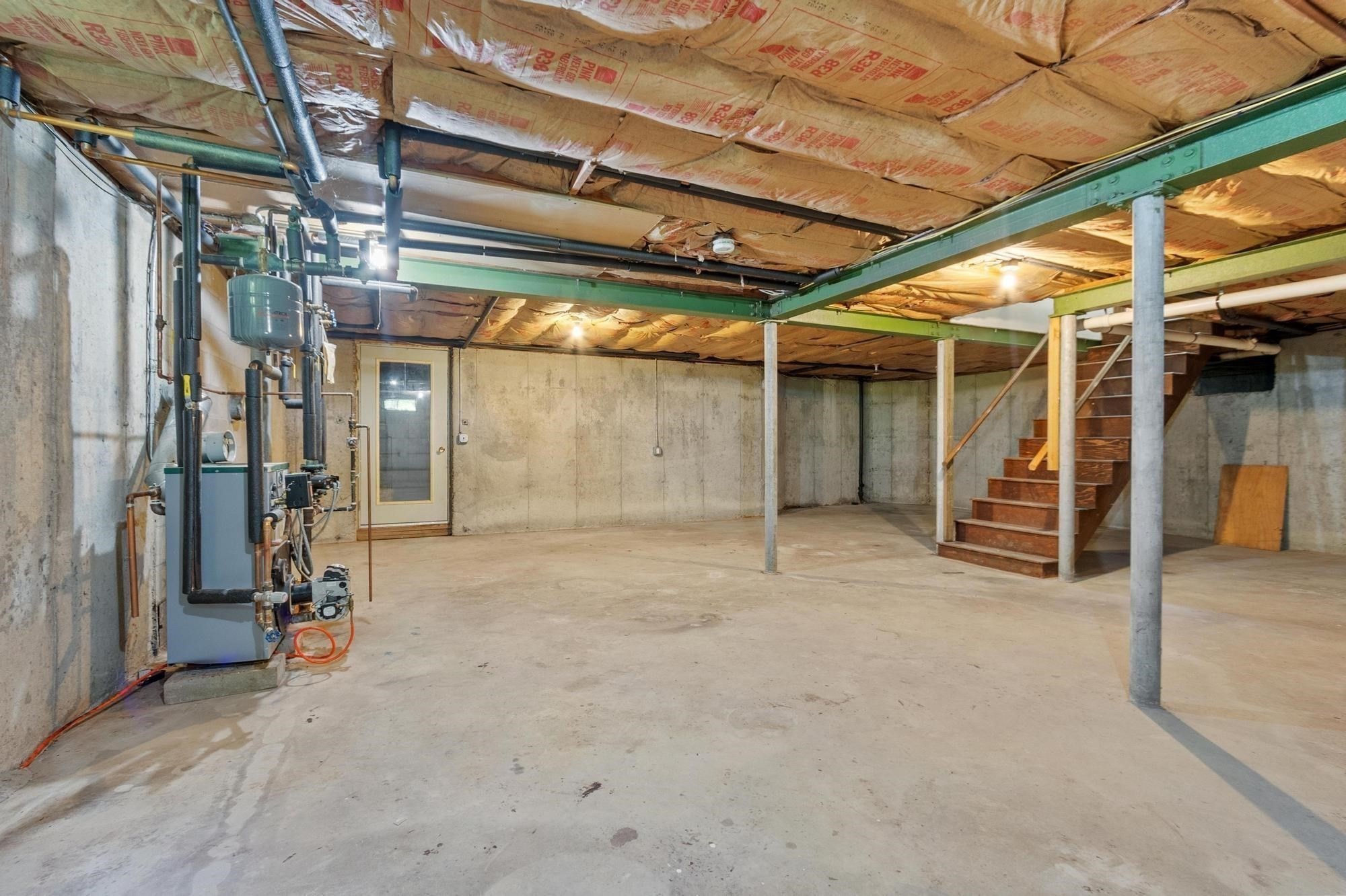 main property photo 29