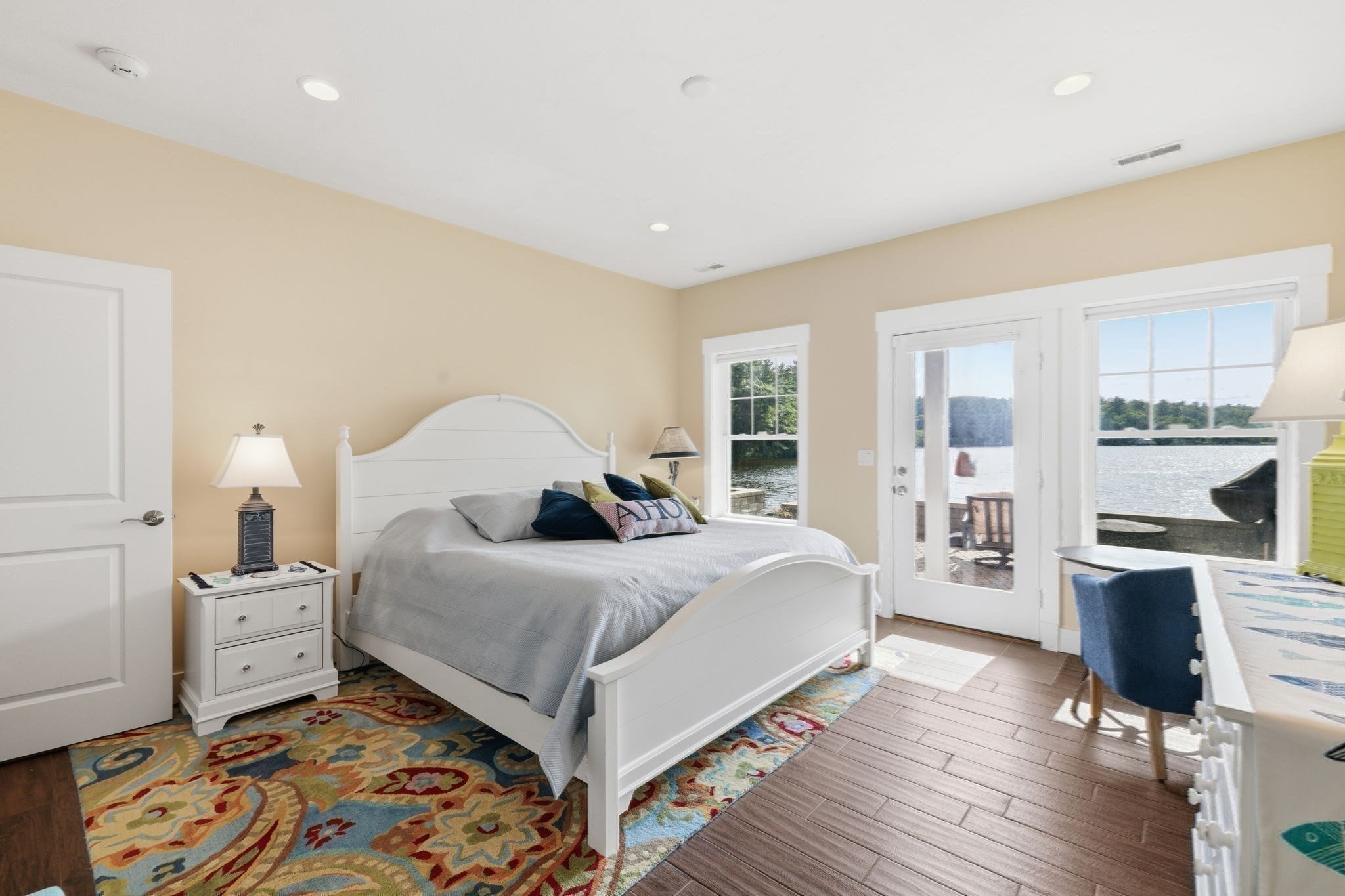 main property photo 30