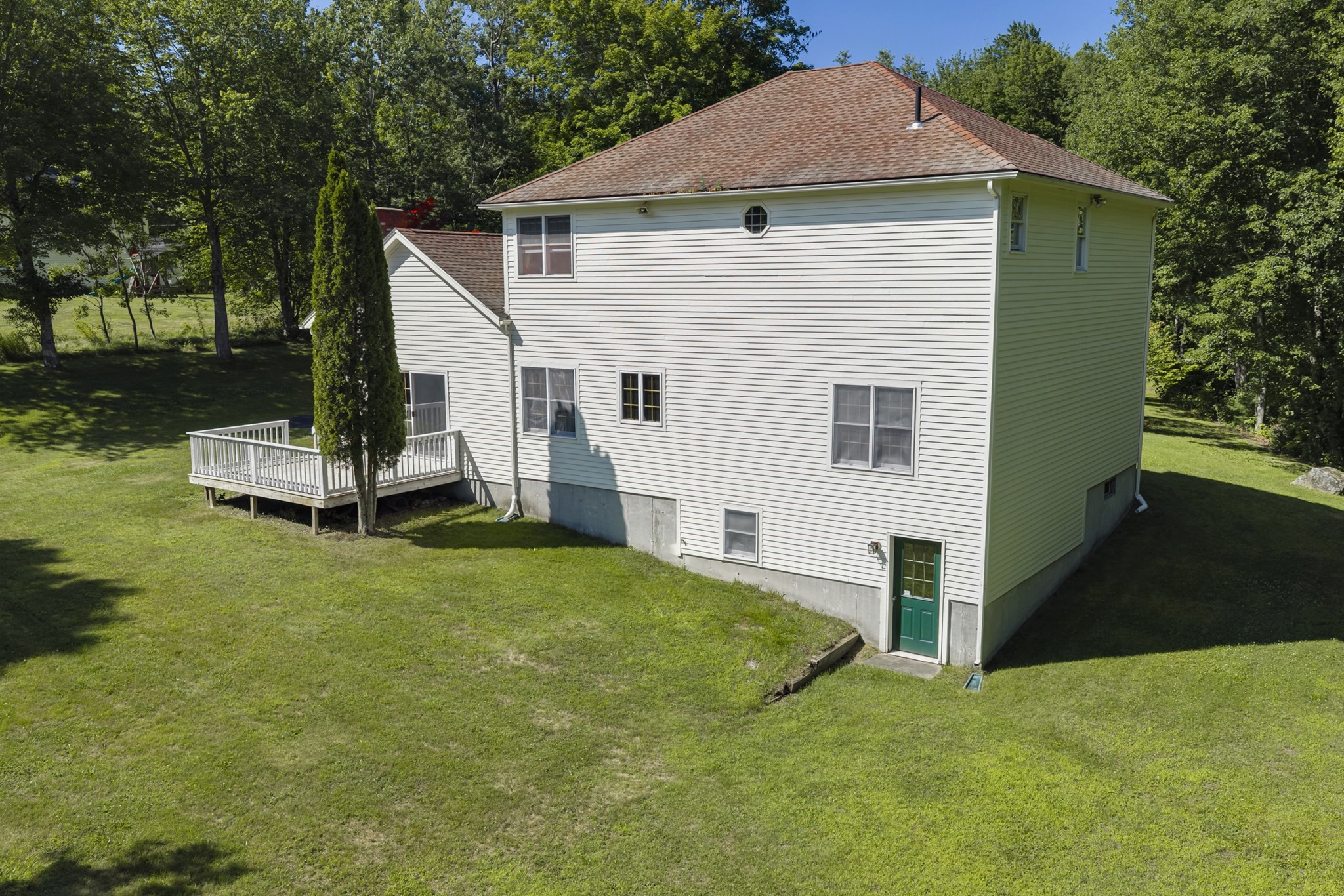 main property photo 31