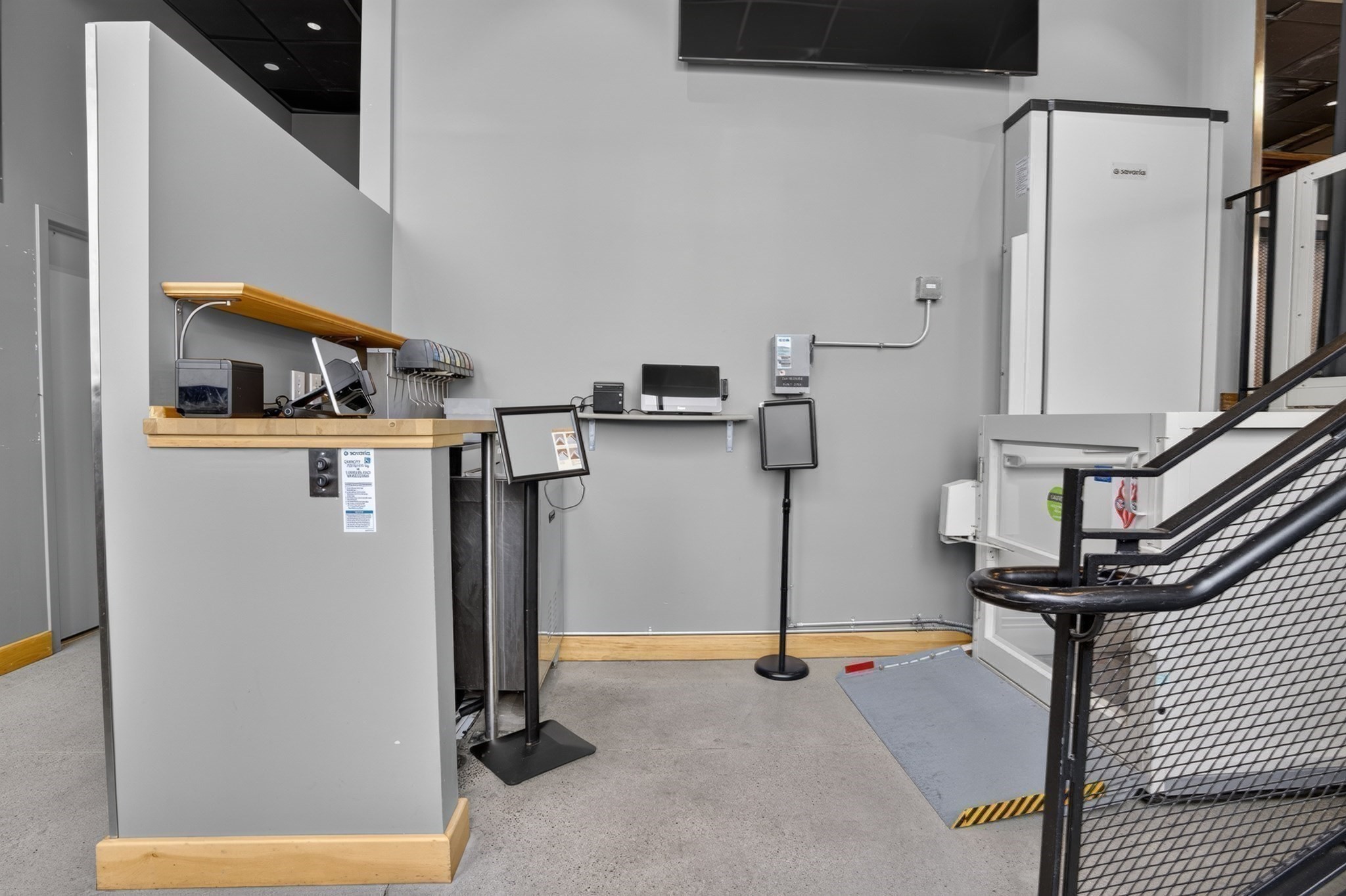main property photo 18