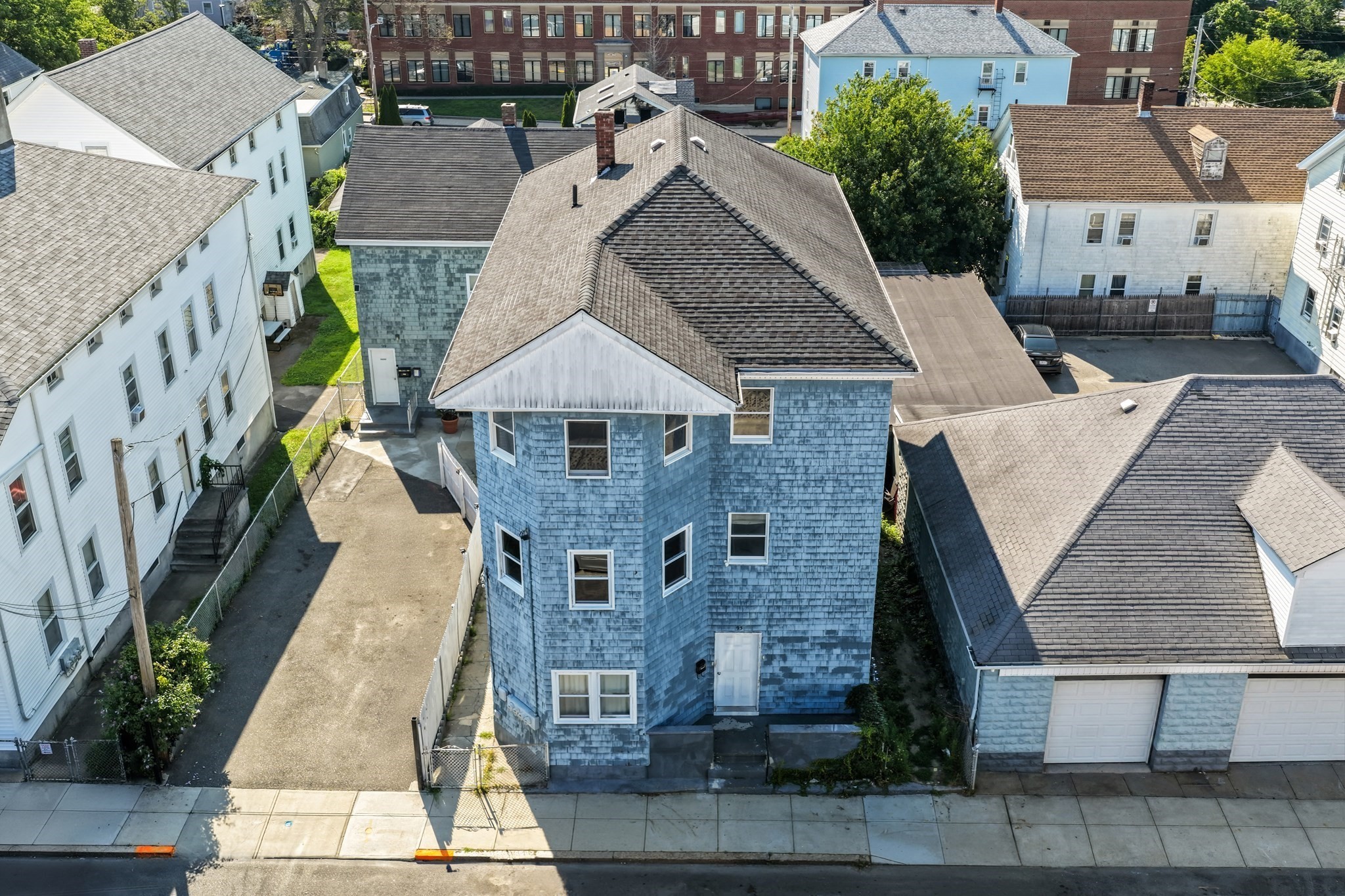 main property photo 39