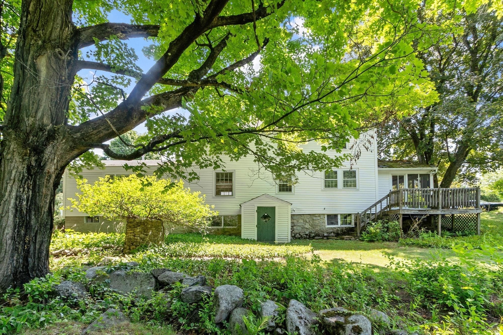 main property photo 32