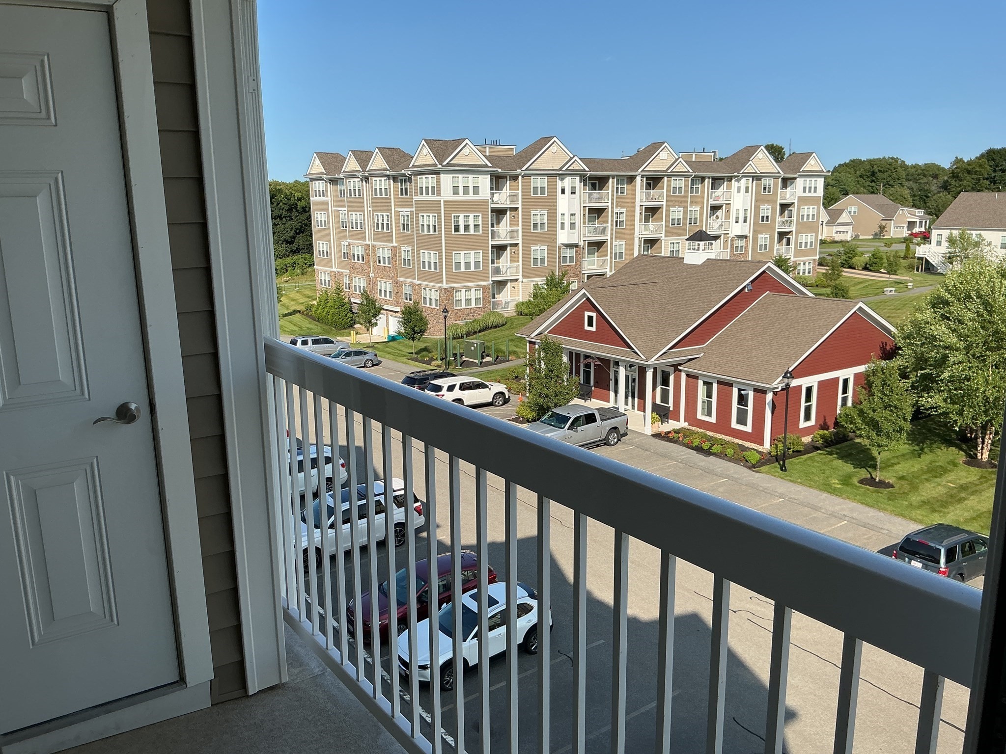 main property photo 7
