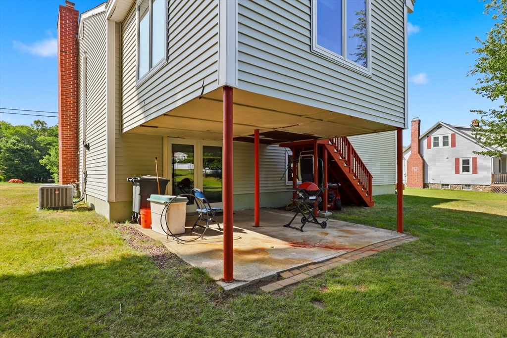 main property photo 30