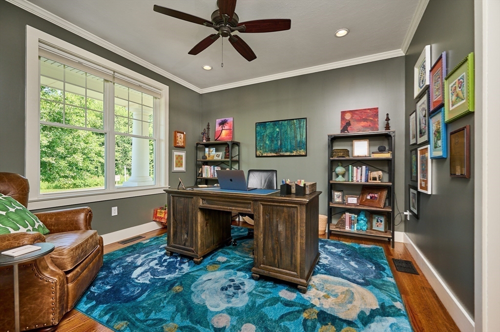 main property photo 23